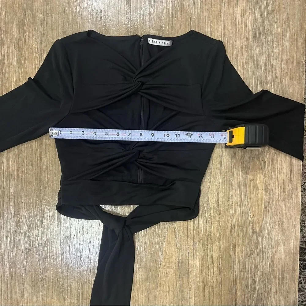 Alice + Olivia Amelie Twist Tie Top in Black Size Medium - Picture 8 of 10